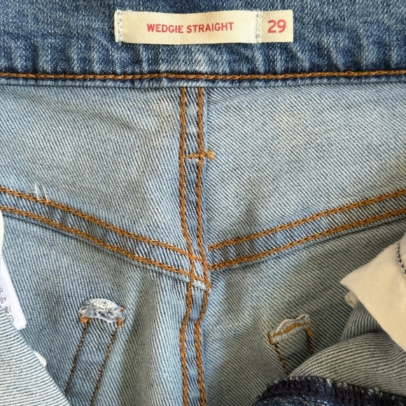 Levi's Women's Wedgie Straight - Picture 2 of 4